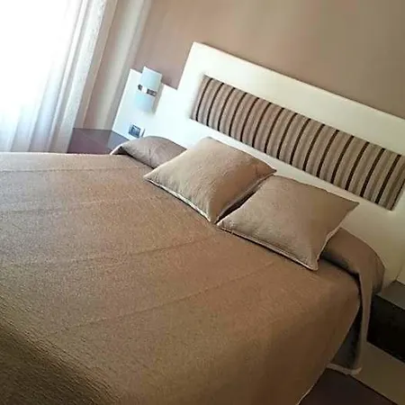 El Millon Hotel